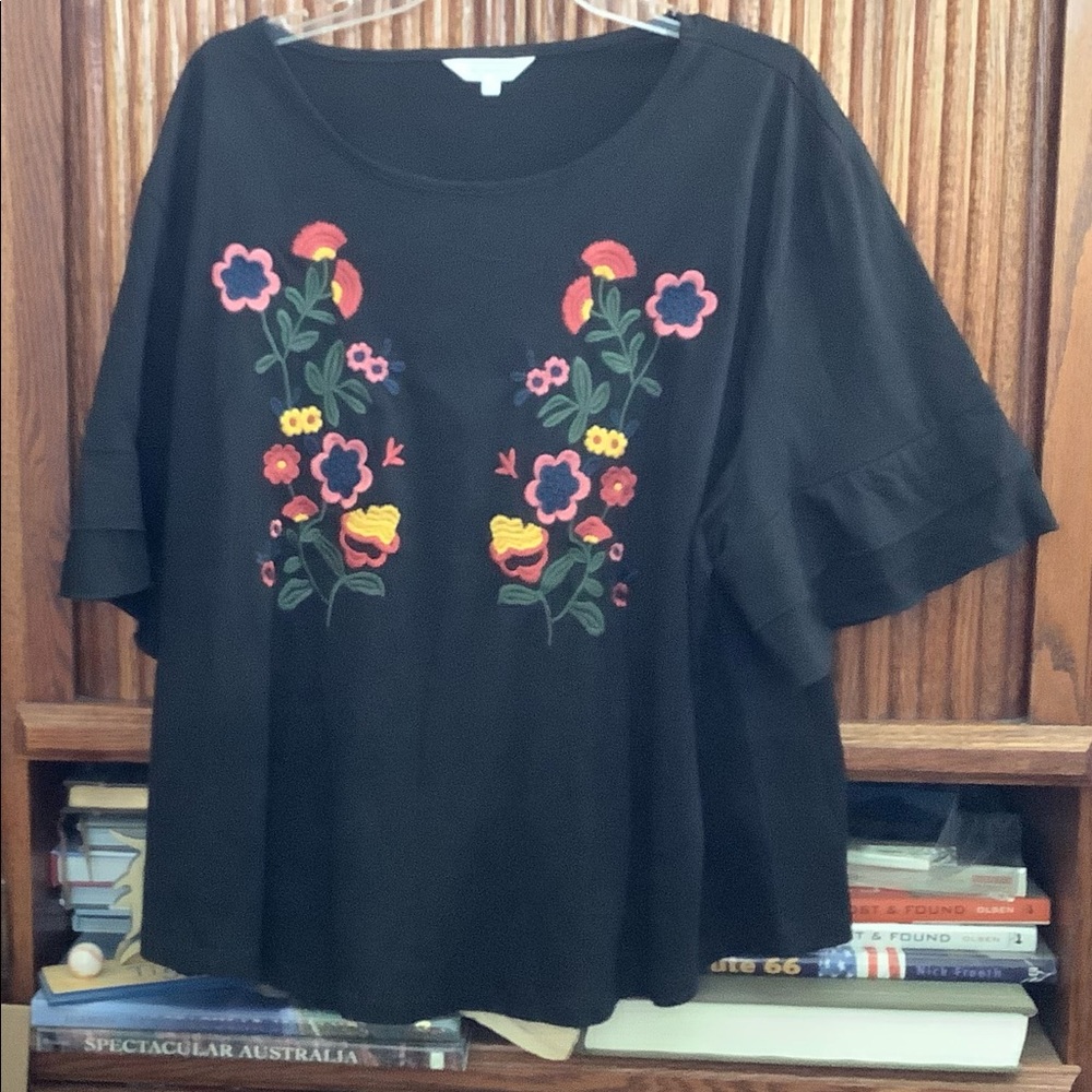 Top w/embroidery on black 3/4 sleeves with ruffle detail, N/WO tags